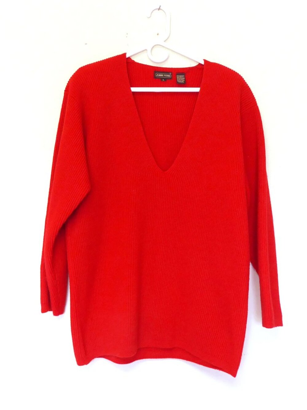 1980s Vintage Jeanne Pierre red ribbed deep v neck sweater size large